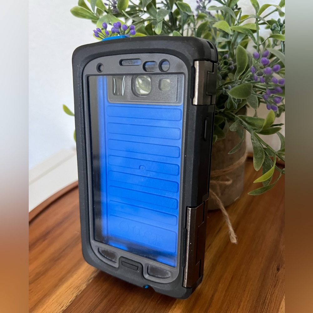 OtterBox - Armor Series Case for Samsung Galaxy S III 3 Cell Phones Artic Blue
